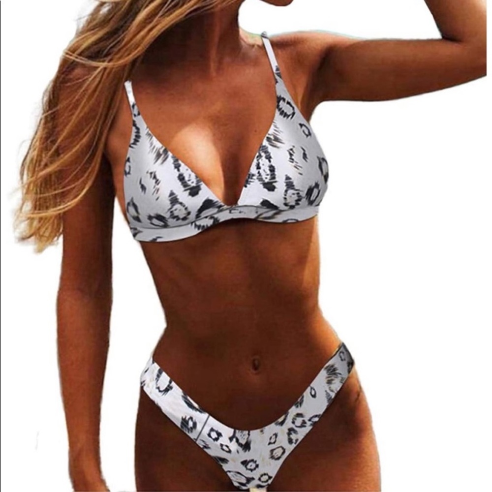 Sherry DC | Pink Tie Dye Scoop Neck Bikini